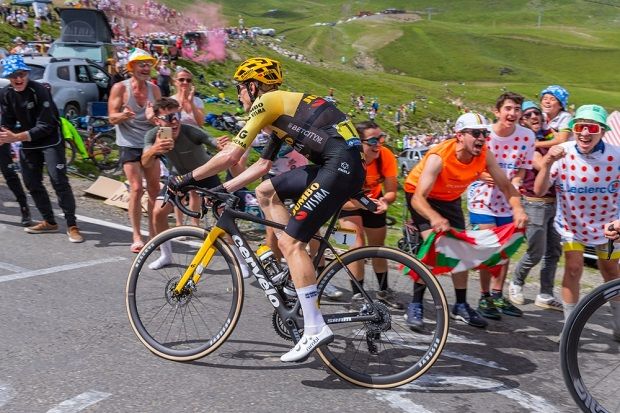Ciclismo, Tour de France: oggi tappa 13! Al Grand Colombier ci potrebbero essere sorprese? 