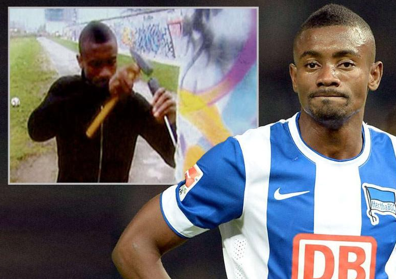 Vandalizza muro di Berlino, Kalou rischia multa di 10.000€