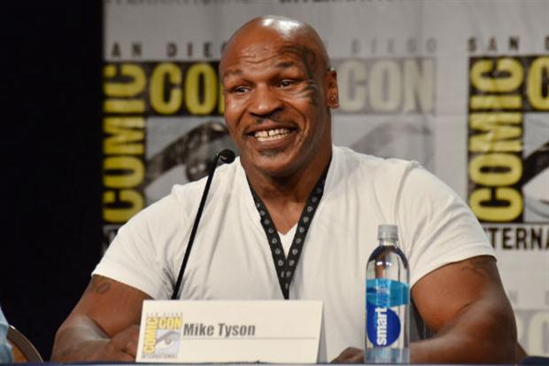 Tyson su Mayweather e Pacquiao: “Sono due mercanti”