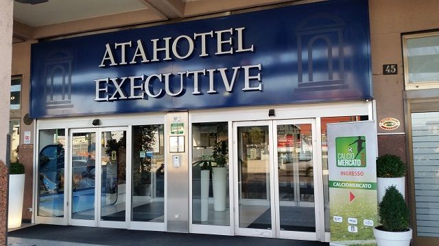 Sterling via, Pogba forse: ecco le quote del calciomercato