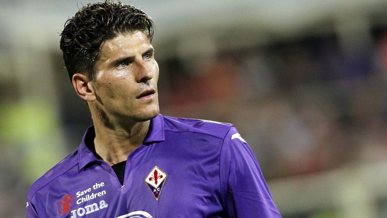 Mario Gomez saluta Firenze, è ufficiale il prestito al Besiktas