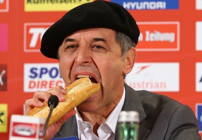 Basco e Baguette il ct dell’Austria festeggia la qualifica