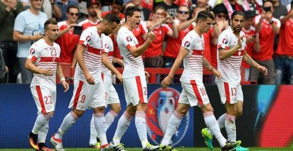 Euro 2016, seconda giornata: Russia-Slovacchia e Romania-Svizzera