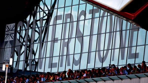 Formula 1, a Silverstone Lewis Hamilton partirà davanti a tutti per la 6ª volta in stagione