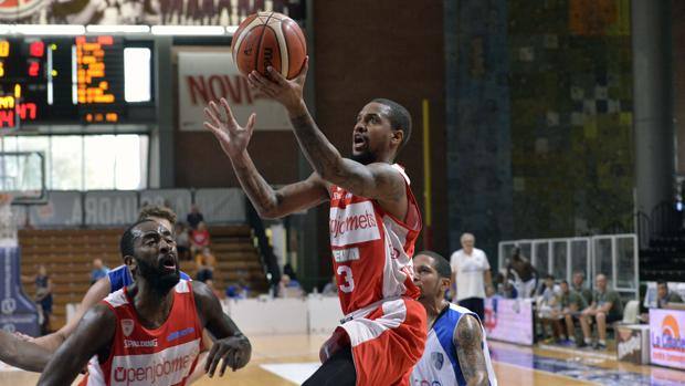 Inizia questa sera la Champions League di basket: Varese in campo a Benfica