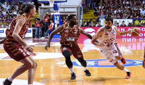 Champions League Basket, palla a due alle 20.30 per Sassari e Venezia