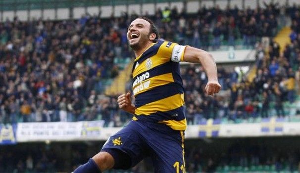 Serie B: Verona, tre punti per mantenere la vetta