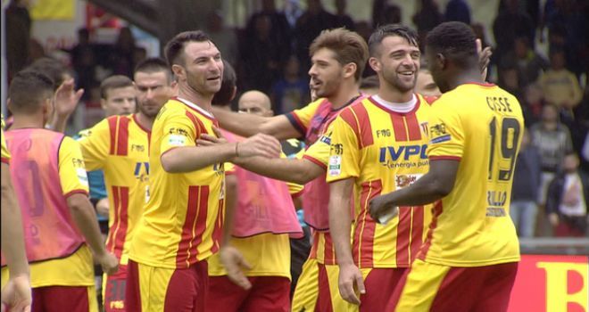 Serie B, anticipo al vertice tra Verona e Benevento