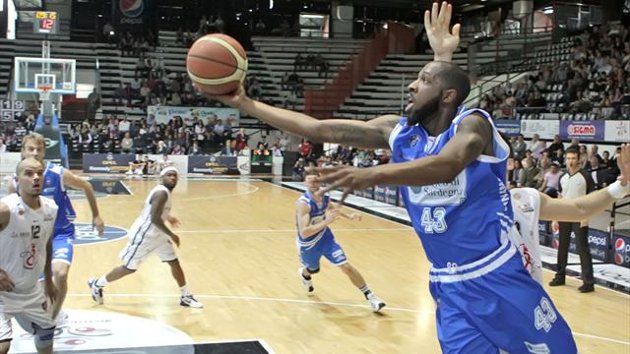 Basket, Champions League: Sassari vede gli ottavi di finale