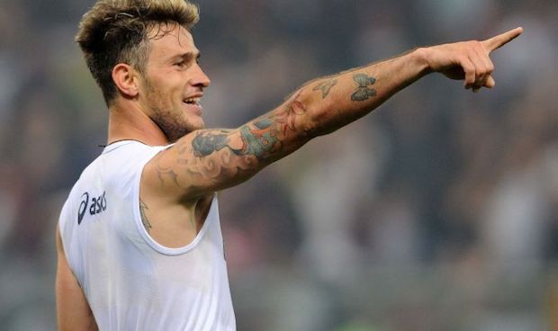 Serie B, il Frosinone difende la prima posizione al San Nicola di Bari