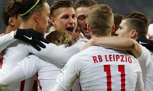 Bundesliga, Lipsia in trasferta ad Augusta per difendere il secondo posto