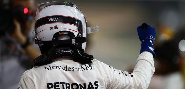 Formula 1, in Bahrein la prima pole di Valtteri Bottas. Mercedes guidano la prima fila