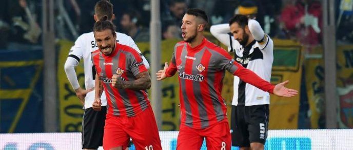 Serie B, duello playoff nell’anticipo Cremonese-Bari