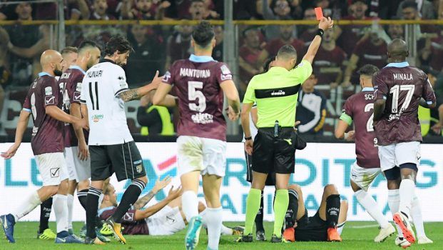 Serie B, obbligo tre punti nel posticipo tra Salernitana e Parma