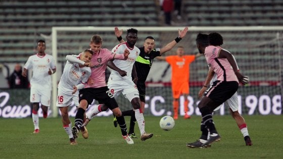 Serie B, Palermo chiamato al riscatto contro un Bari in forma (ore 20.30)