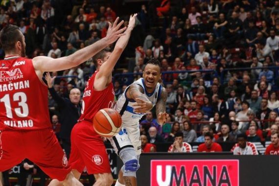 Basket, questa sera la prima semifinale playoff tra Milano e Brescia