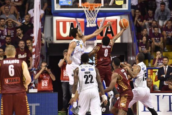 Basket, semifinali scudetto: palla al centro per Trento e Venezia in gara 3