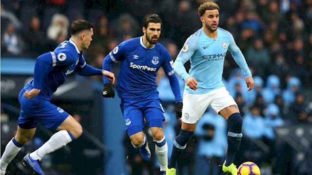 Premier League, nell’anticipo il Manchester City tenta l’assalto alla vetta e ai Reds