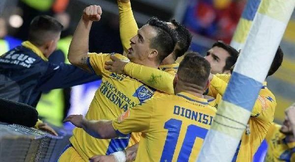 Frosinone-Crotone, scontro promozione a Santo Stefano (ore 15.00)