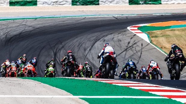 MotoGP, a Portimao il neo campione del mondo Quartararo farà il bis?