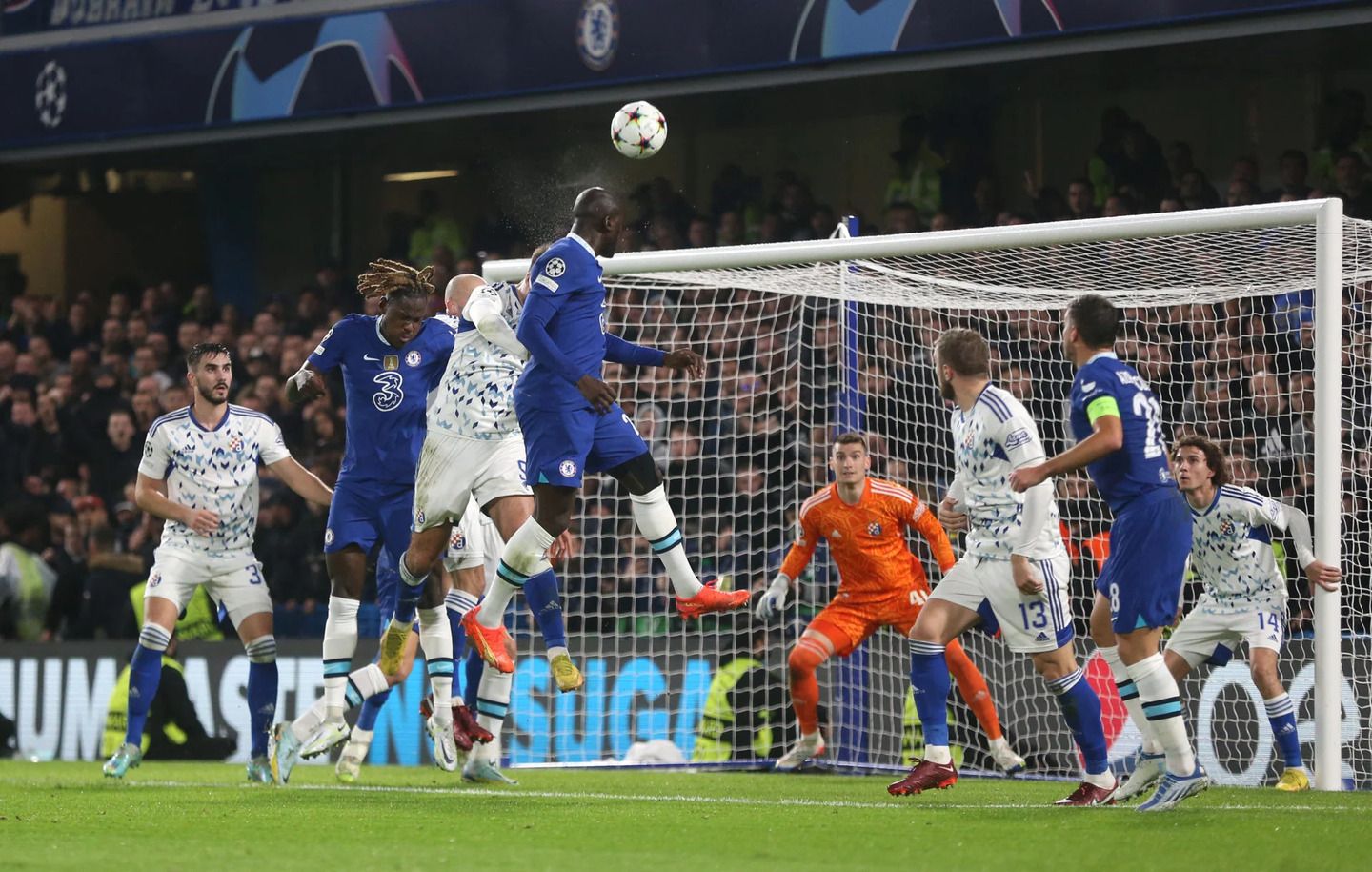 Premier League, si chiude la 17esima giornata: in campo Chelsea, Manchester United e Manchester City