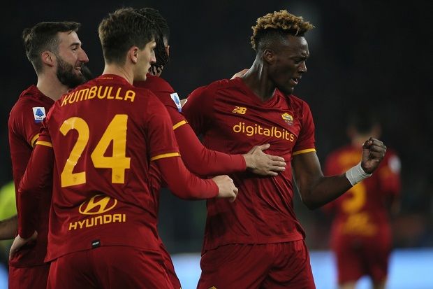 Kumbulla e Abraham AS Roma