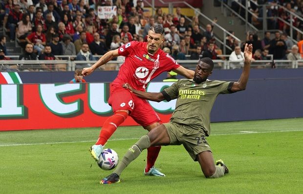 Dany Mota e Fikayo Tomori
