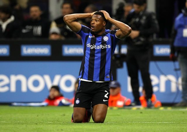 Dumfries Denzel Internazionale Milano