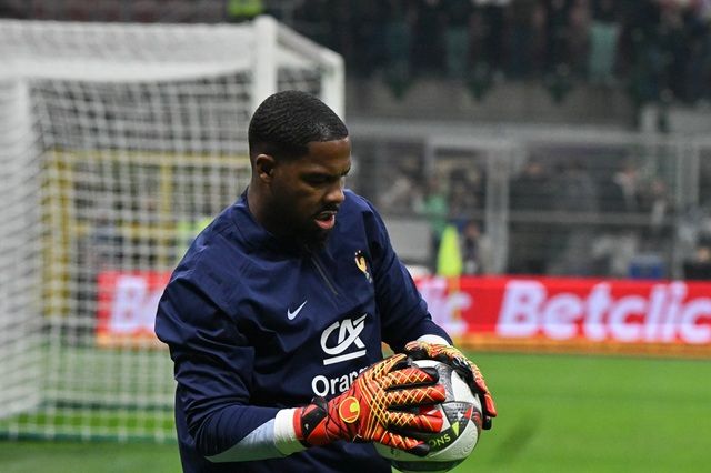 Mike Maignan portiere della Nazionale francese