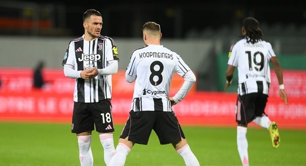Koopmeiners, Kostic e Thuram