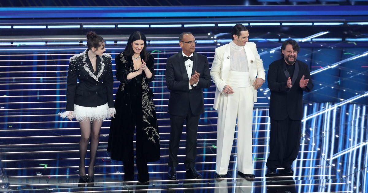 Pilar Fogliati, Laura Pausini, Carlo Conti, Achille Lauro e Lillo a Sanremo