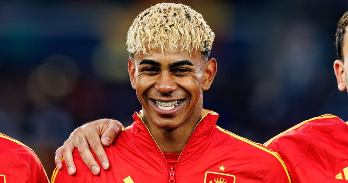 Lamine Yamal (Shutterstock)